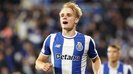 Liga Portugal Betclic: Estoril vs FC Porto, Golo 0-3 V. Froholdt (2025-2026)