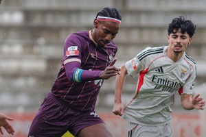 Leixões e Benfica B empatam em jogo sem golos e com expulsões no fim