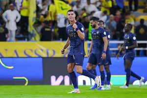 Arábia Saudita: Ronaldo e Otávio marcam na goleada do Al Nassr, de Luís Castro